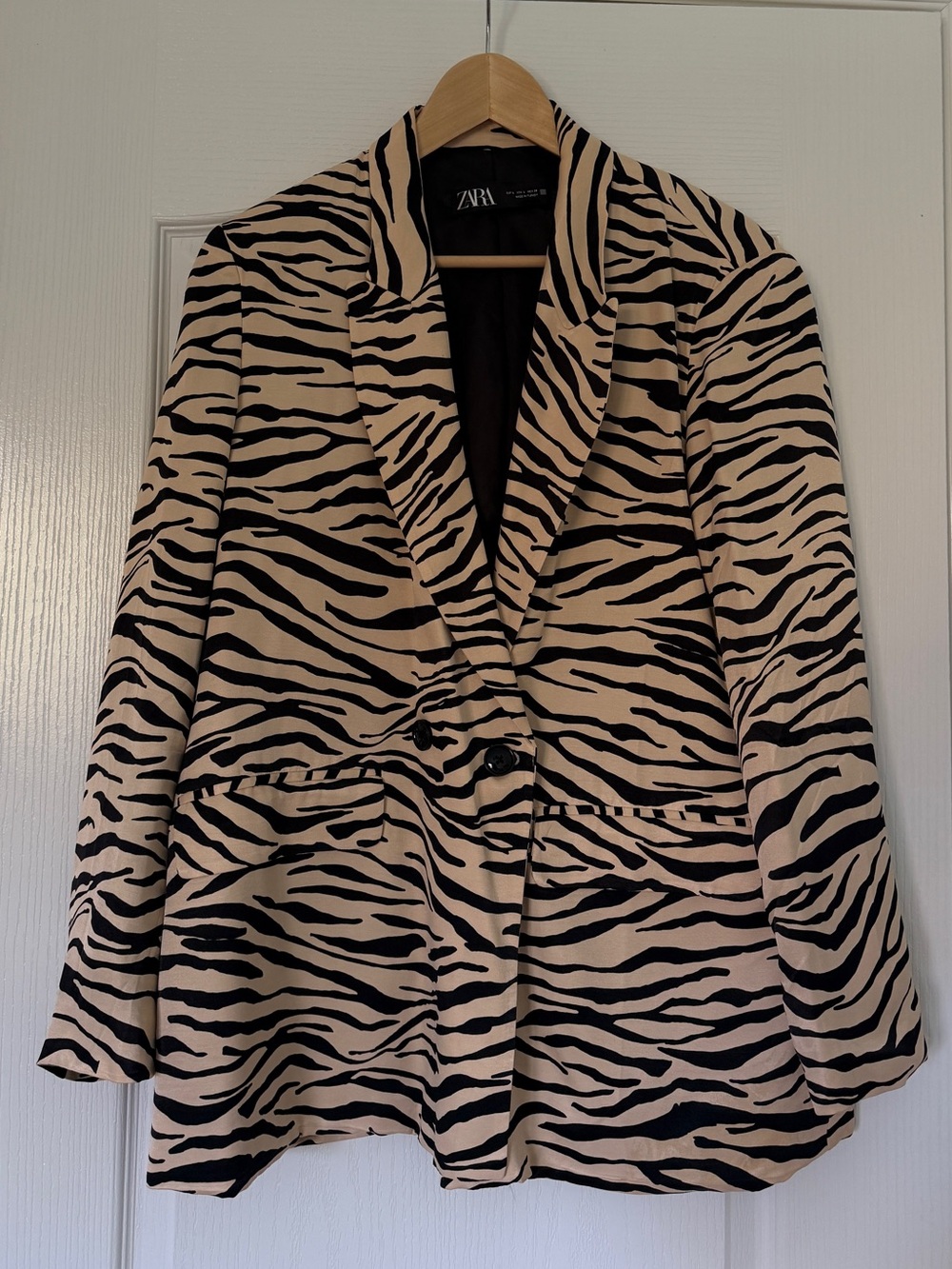 ZARA Black and Cream Zebra-Print Blazer